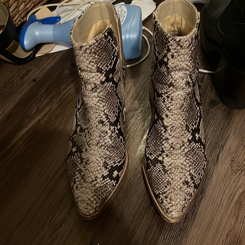 Matisse booties - Picture 2 of 2
